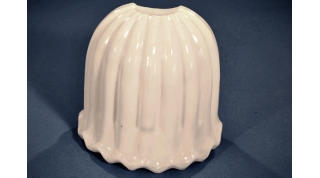 Smooth White Acrylic Scalloped Sconce